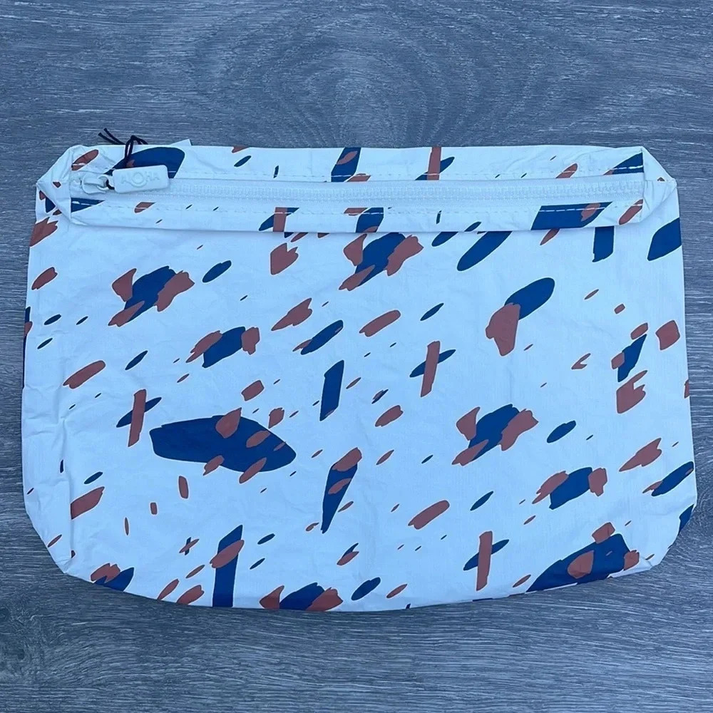 Aloha Collection Mid Pouch, Le Terrazzo - Picture 2 of 7